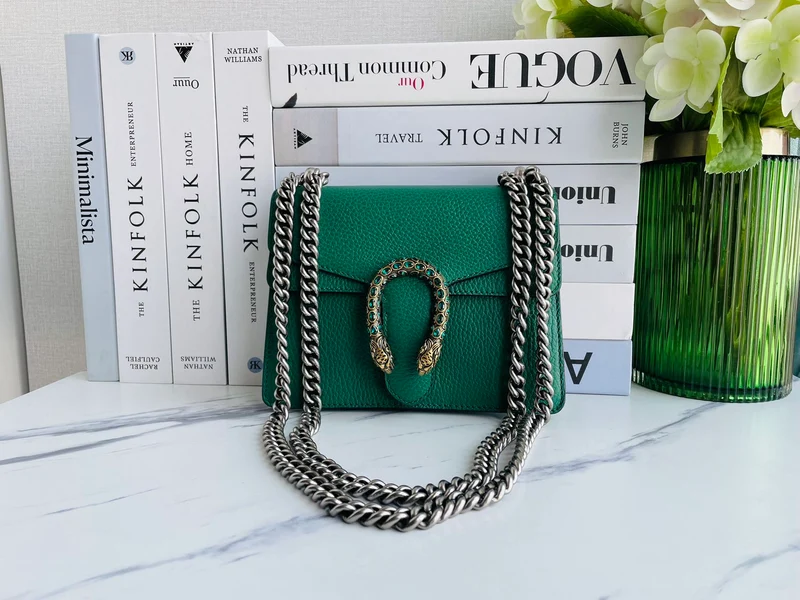 Gucci Dionysus Mini-Tasche in Smaragdgrün