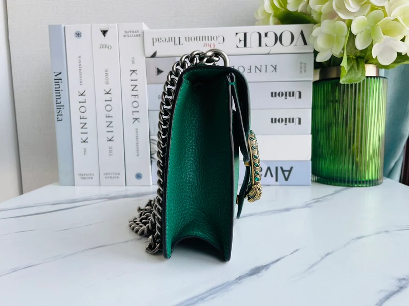 Gucci Dionysus Mini-Tasche in Smaragdgrün
