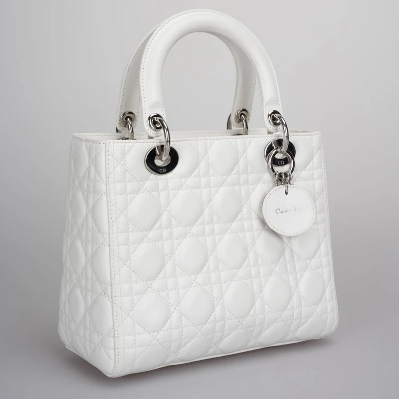 Christian Dior Weiße mittelgroße Lady Dior Tasche aus Cannage-Lammleder mit silberner Hardware