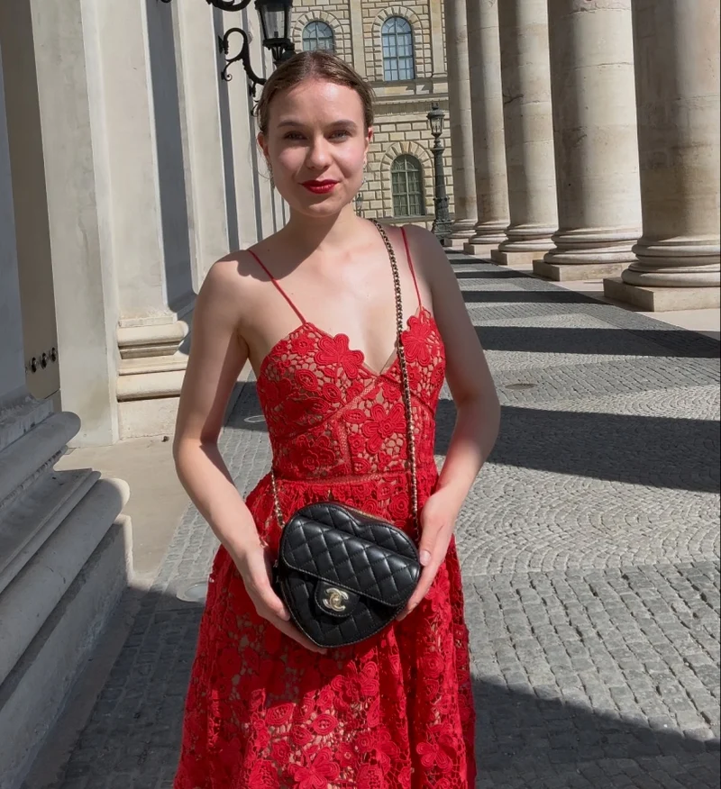 Chanel Große Herztasche aus schwarzem gestepptem Lammleder