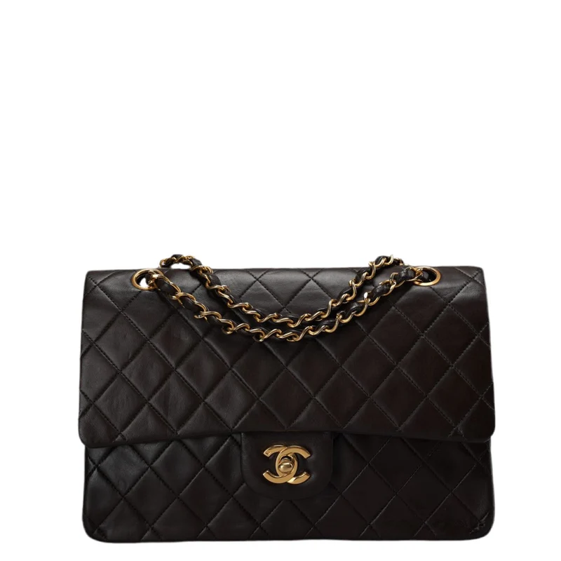 Chanel Vintage Classic Flap Bag in Schokoladenbraun mit 24 Karat Goldbeschlägen mittlerer Größe