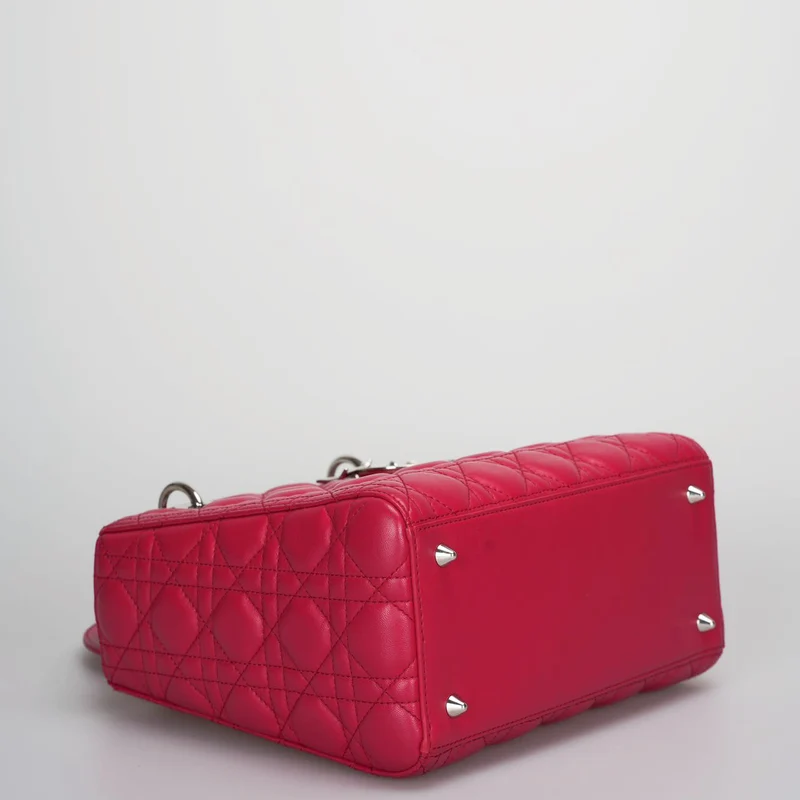 Christian Dior Lady Dior Bag – Mittlere Handtasche aus rotem Cannage-Lammleder