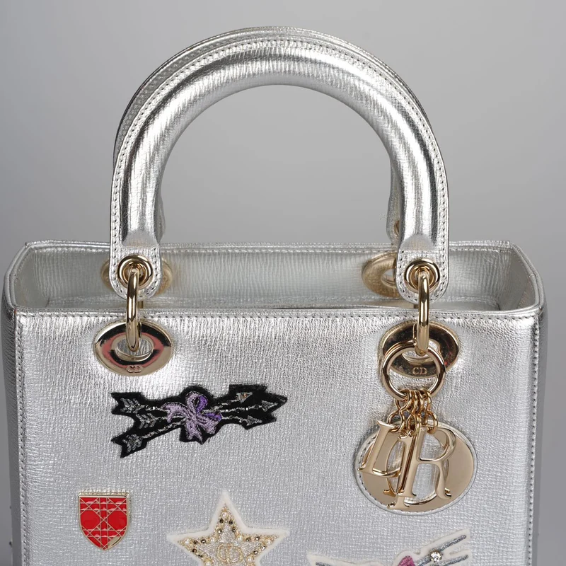 Christian Dior Lady Dior Schultertasche aus Leder in Silber, limitierte Auflage