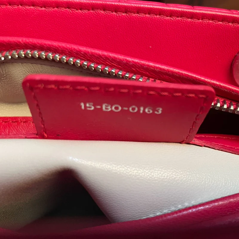 Christian Dior Lady Dior Bag Cannage Medium Handtasche aus Lammleder Rot Weiß