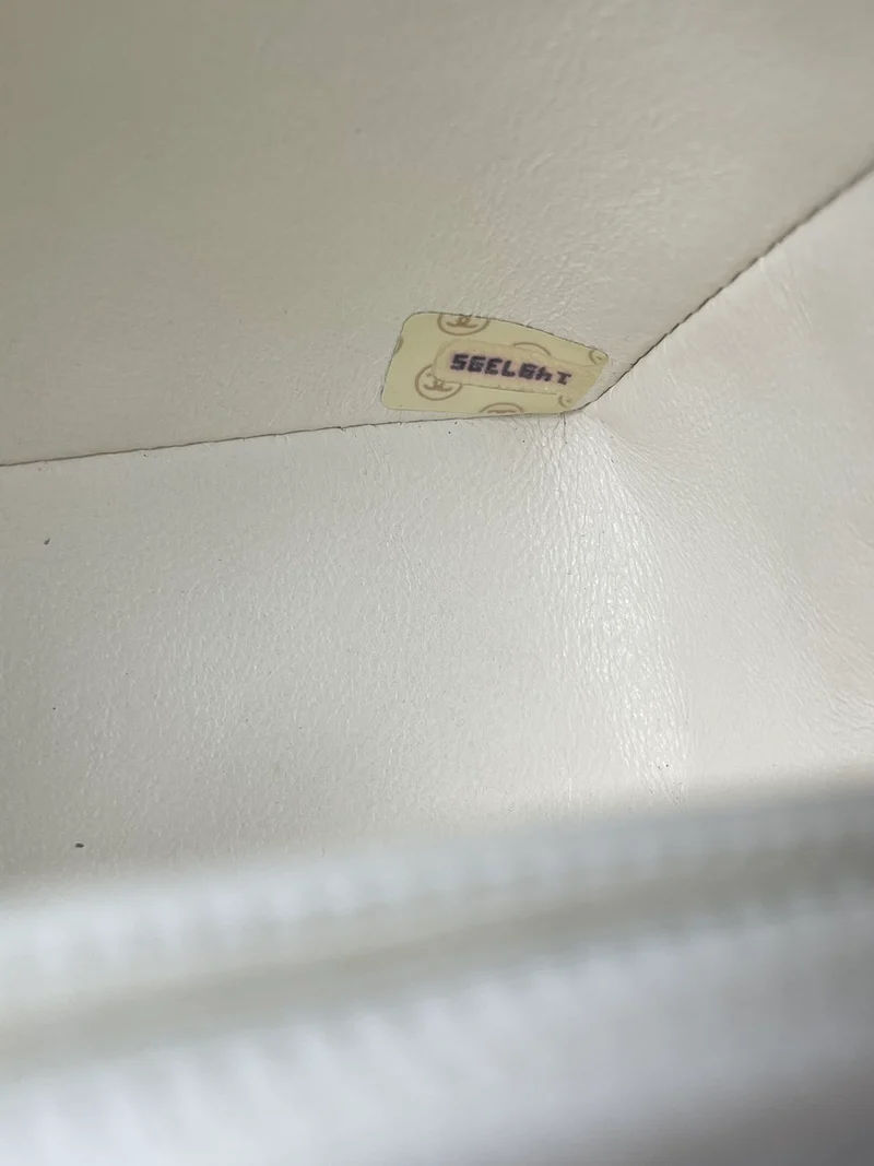 Chanel Vintage Weiße zeitlose Flap Bag Mini Square Gold Hardware