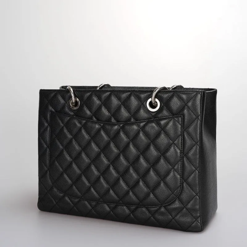 Chanel – GST-Tasche aus gestepptem Kaviarleder in Schwarz mit silberner Hardware