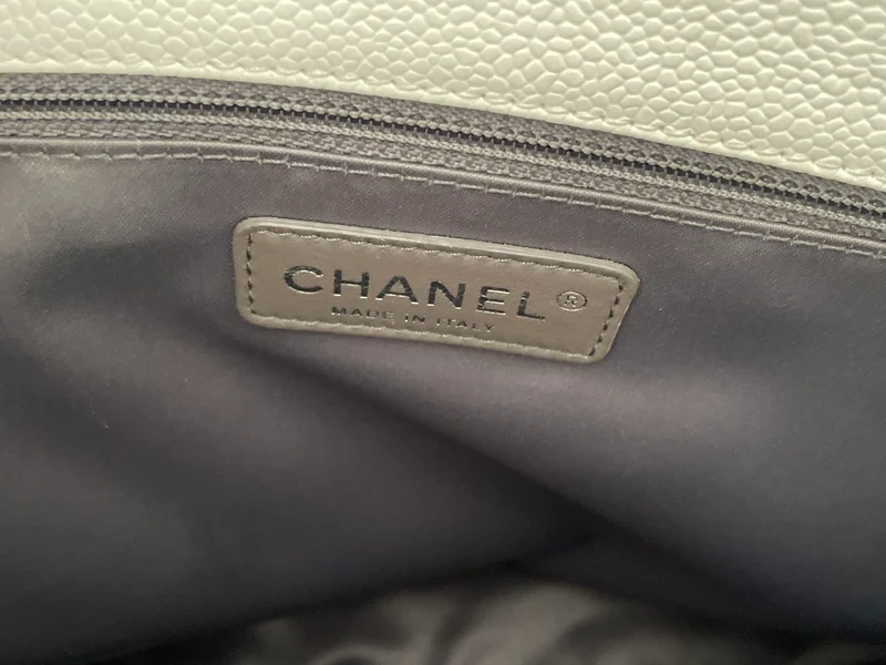 Chanel Medium White Grand Shopping Tote Bag aus Kaviarleder mit silberner Hardware