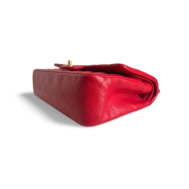 Chanel Red Classic Double Flap Bag aus mittelgroßem Lammleder mit goldenen Beschlägen