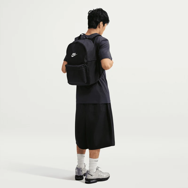 Nike Heritage 2.0 - Rucksack 15" 43 cm (black/white)