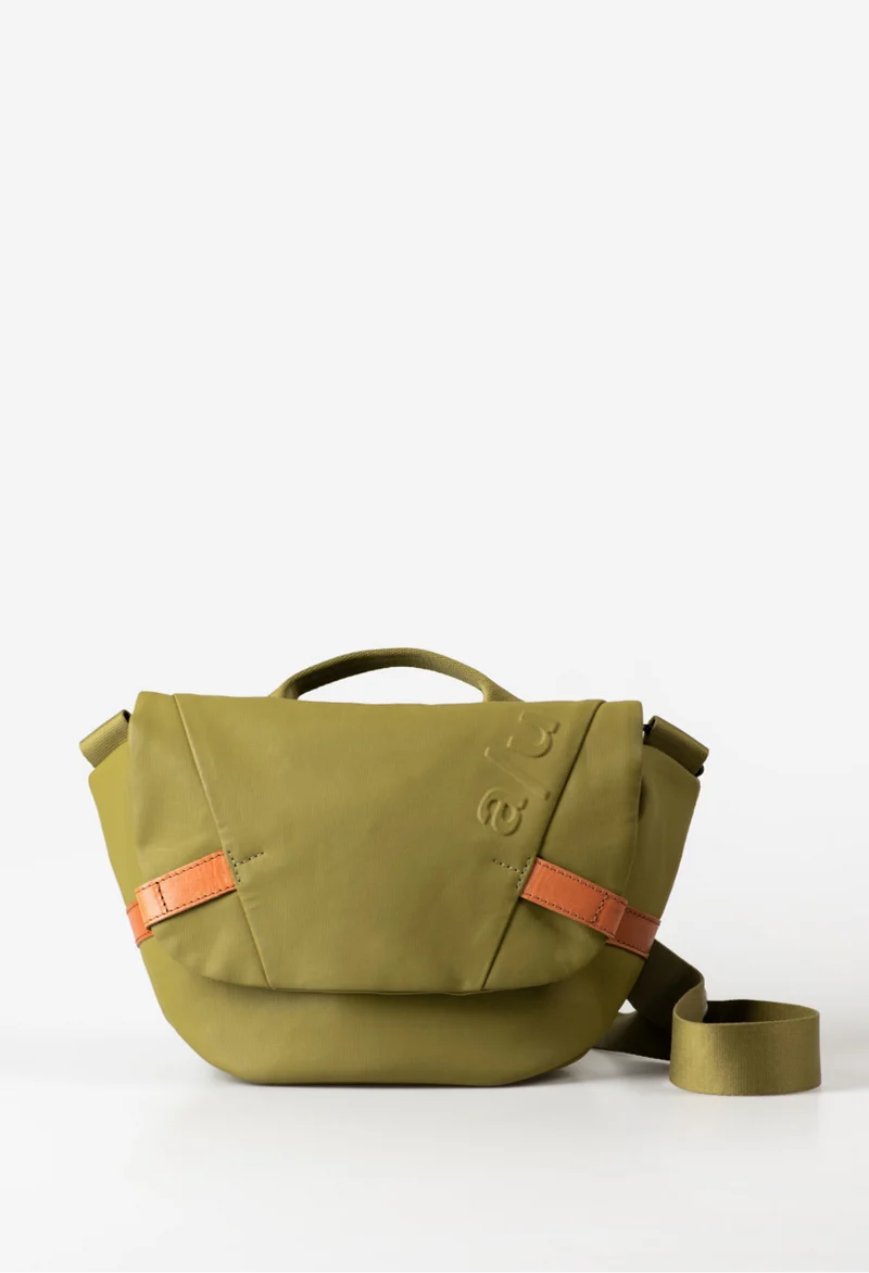 Aunts & Uncles Kazo Überschlagtasche
