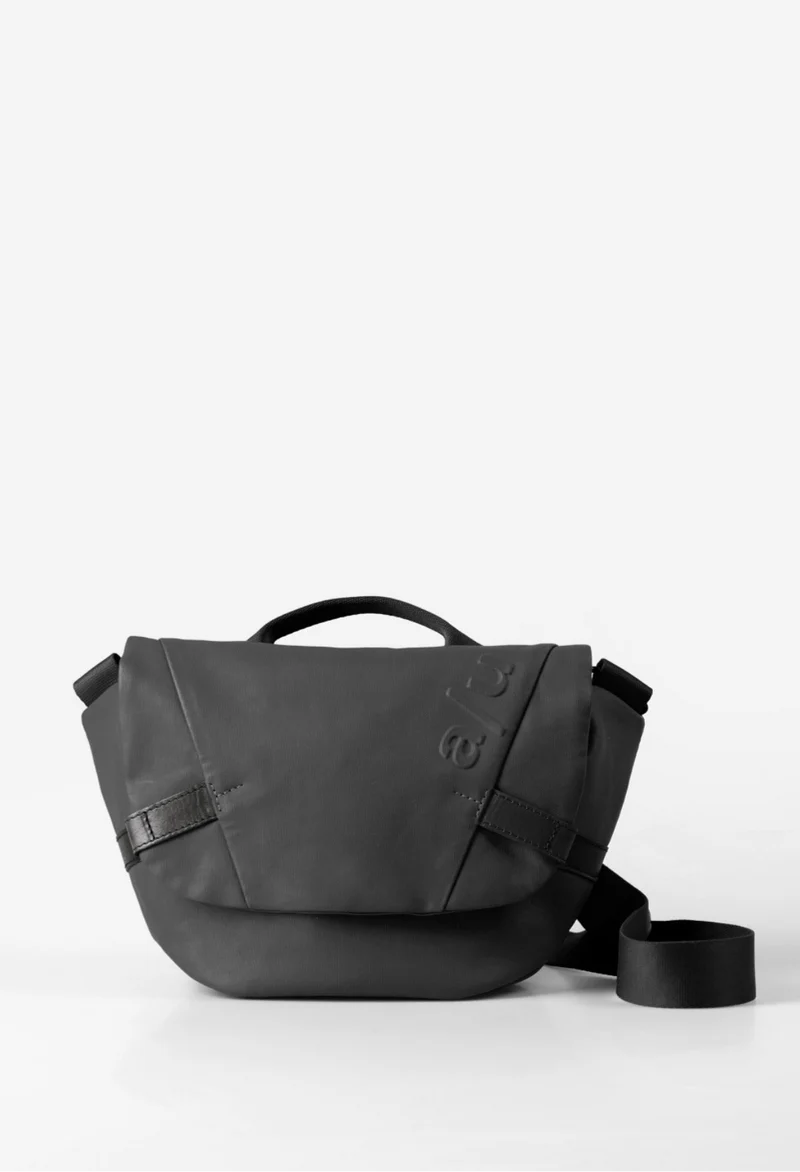 Aunts & Uncles Kazo Überschlagtasche