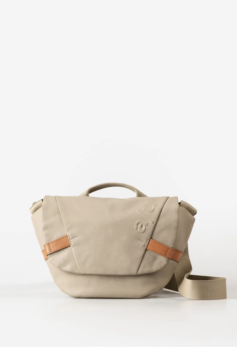 Aunts & Uncles Kazo Überschlagtasche