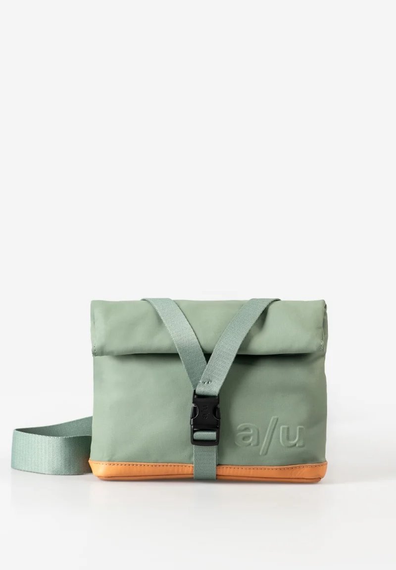Aunts & Uncles Tsu Gürteltasche