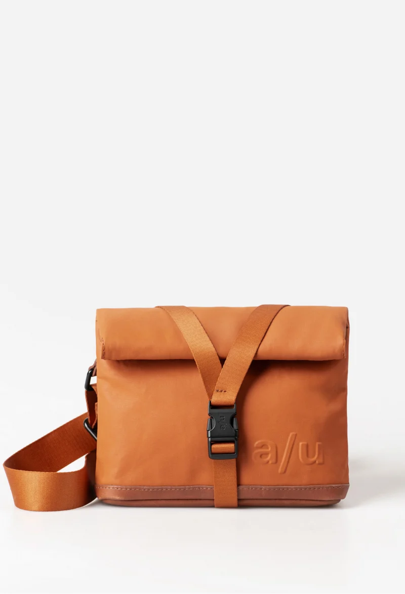 Aunts & Uncles Tsu Gürteltasche