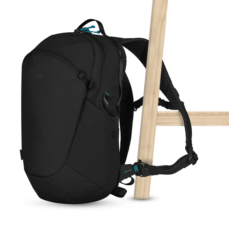 pacsafe ECO 18 - Rucksack 13" 43 cm RFID (black)