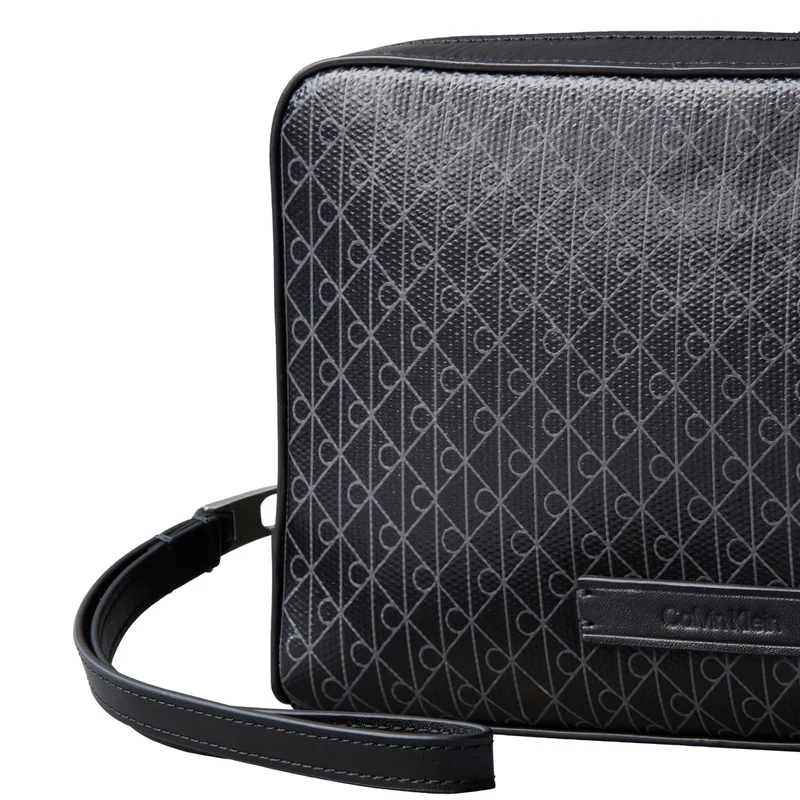 Calvin Klein Emblem AOP - Handgelenktasche 20 cm (black)