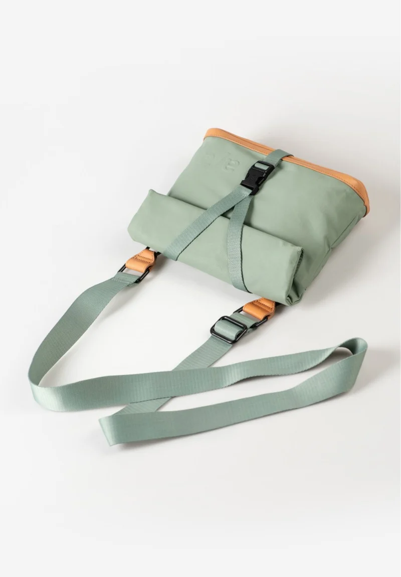 Aunts & Uncles Yao Überschlagtasche