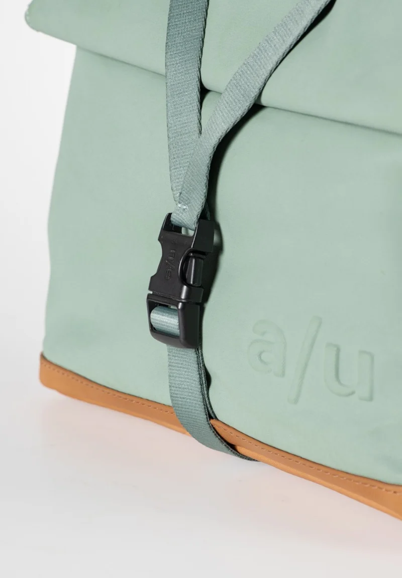 Aunts & Uncles Yao Überschlagtasche