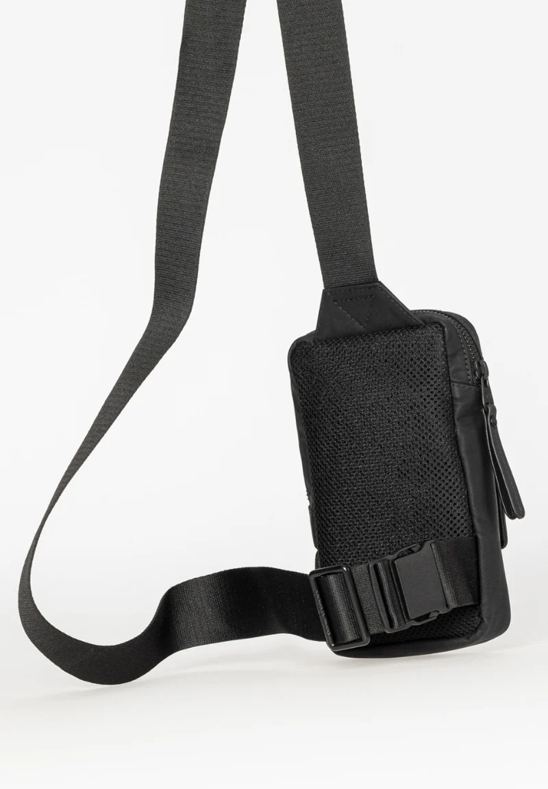 Aunts & Uncles Iwako Handytasche