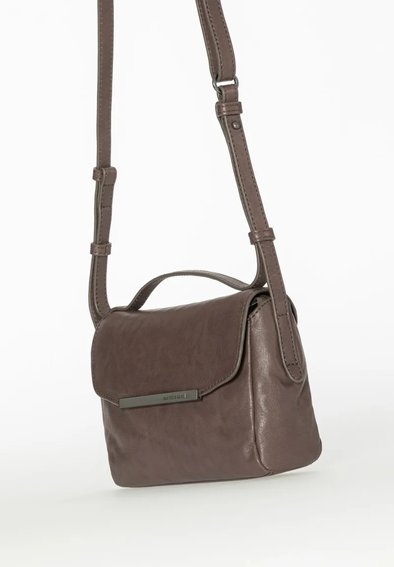 Aunts & Uncles Mrs. Bao Bun Überschlagtasche