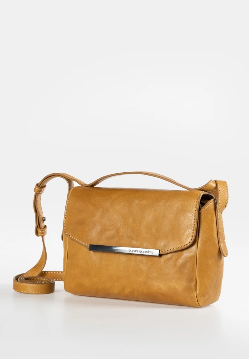 Aunts & Uncles Mrs. Bao Bun Überschlagtasche
