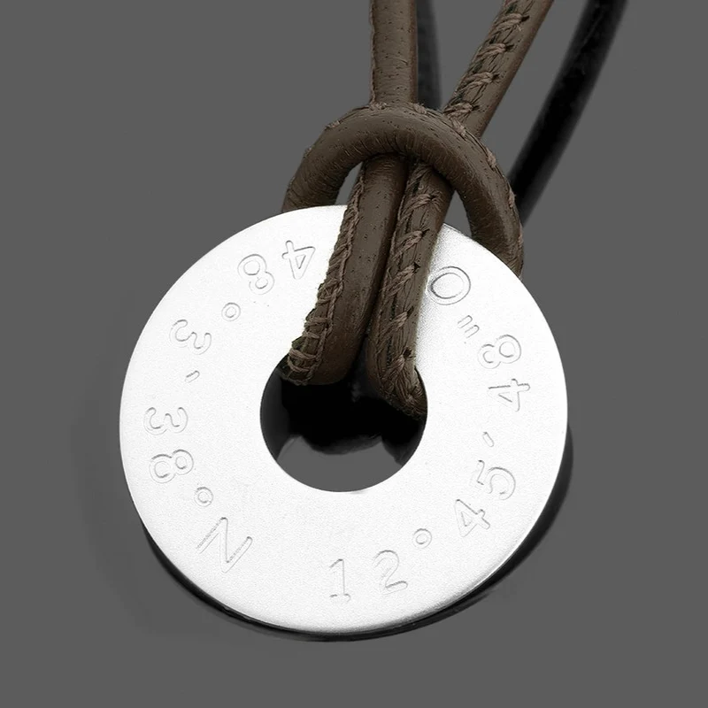 LEDERKETTE BRAUN MIT NAMEN, SILBER ANHÄNGER FÜR HERREN
