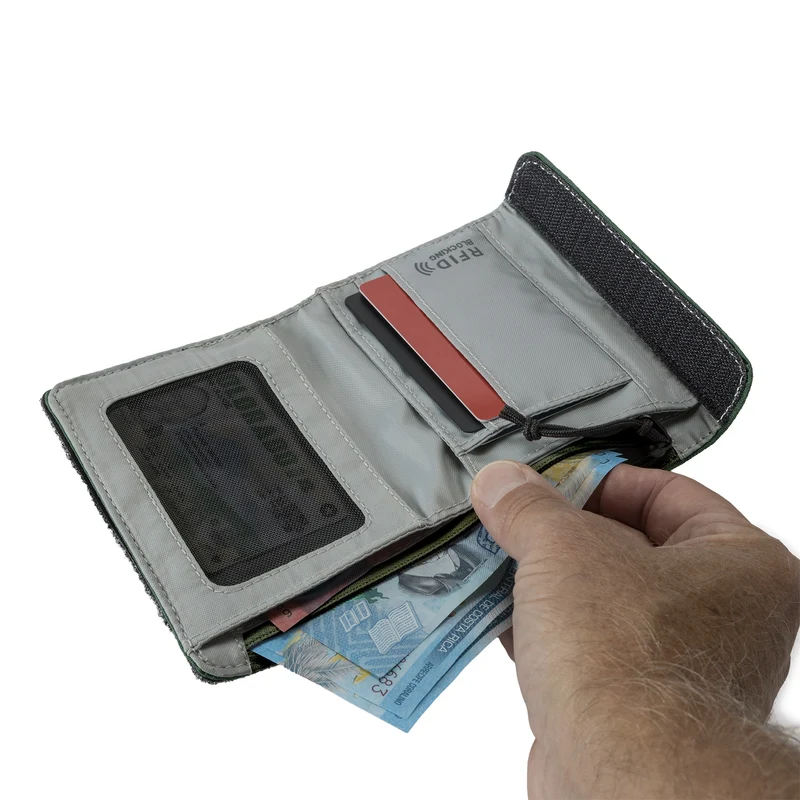 eagle creek Stash RFID Tri-Fold - Geldbörse 2cc 13 cm (grass green)