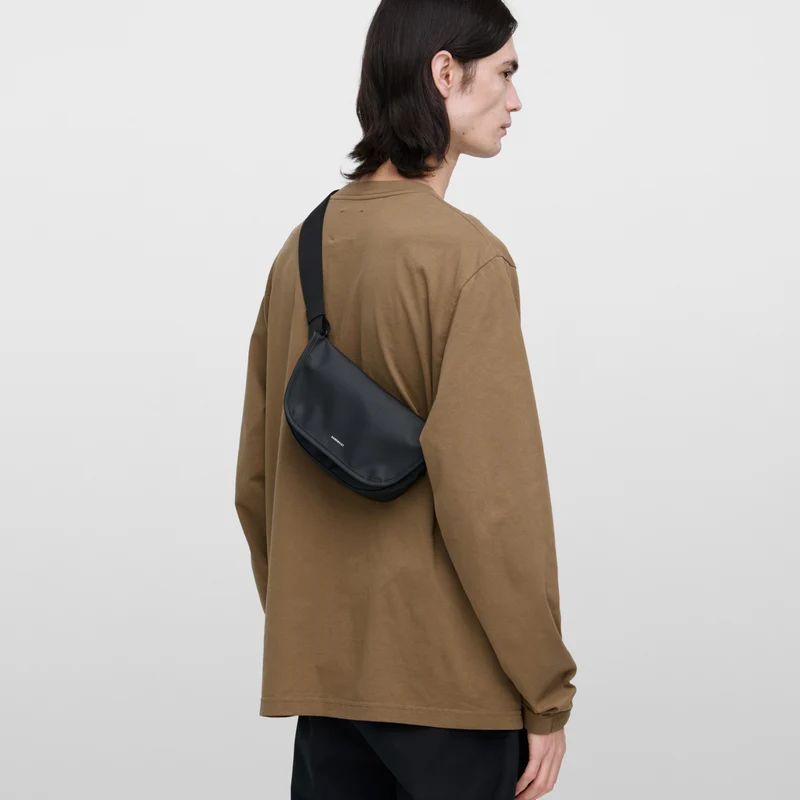Sandqvist Stream Messenger Mini - Umhängetasche 20 cm (black)