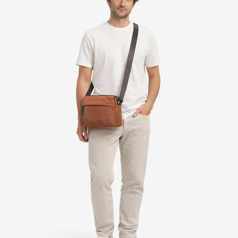 Mandarina Duck Hunter - Umhängetasche 28 cm (pecan nut)