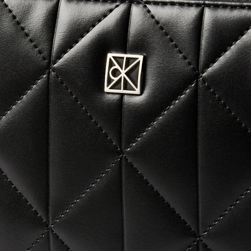 Calvin Klein Quilted Emblem - Umhängetasche 18 cm (black)
