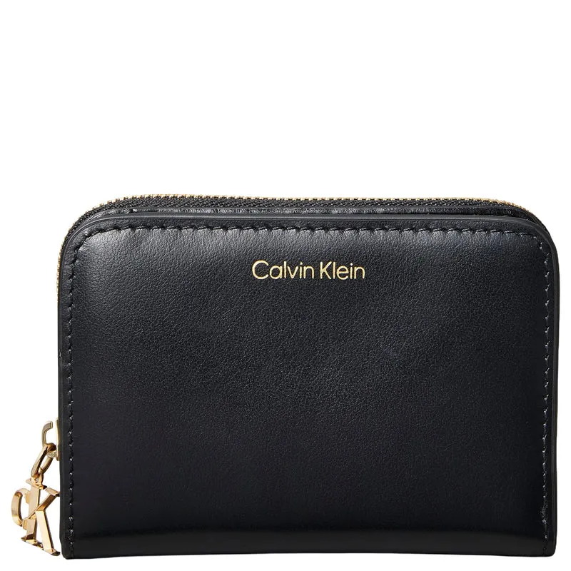 Calvin Klein Medium Flap Zip - Geldbörse 6cc 11 cm (black)